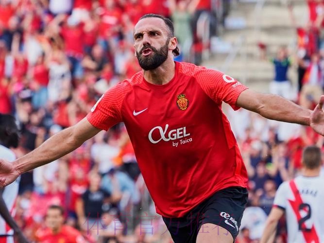 穆里奇:感觉很累但值得 对皇马进球的感觉太美妙